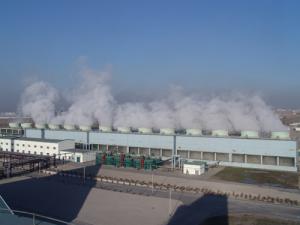 內蒙古聯合化工廠冷卻塔群其中兩臺節水環保型冷卻塔